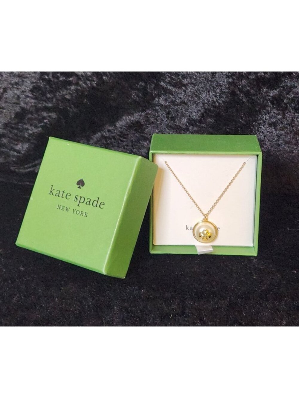 KATE SPADE Gold Pearls on Pearl Clover Spade Flower Pendant Necklace Boxed NWT